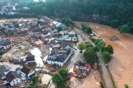 Verwüstungen, die das Hochwasser der Ahr in dem Eifel-Ort Schuld angerichtet hat