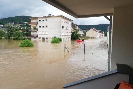 Der Wasserspiegel der Sauer an seinem Höhepunkt in Bollendorferbrück