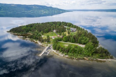 Zehn Jahre danach / Norwegen leidet noch immer unter den Massenmorden von Anders Behring Breivik