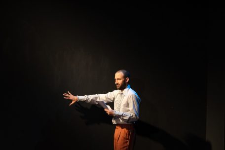 „Das sind die Geräusche. Aber es gibt hier etwas, was furchtbarer ist: die Stille“, hält Malte, die Hauptfigur des Romans, an einer Stelle fest