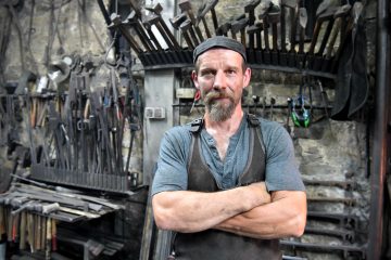 Vergessenes Handwerk  / Kunstschmied: Die Faszination von Feuer, Material und Kraft