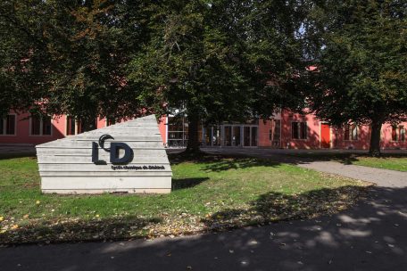 Ende März 2021 posten Schülerinnen des „Lycée classique de Diekirch“ Screenshots auf einer privaten Instagram-Seite. Ein Lehrer rückt in den Mittelpunkt, der seinen Schülerinnen ungewollte Avancen gemacht haben soll.