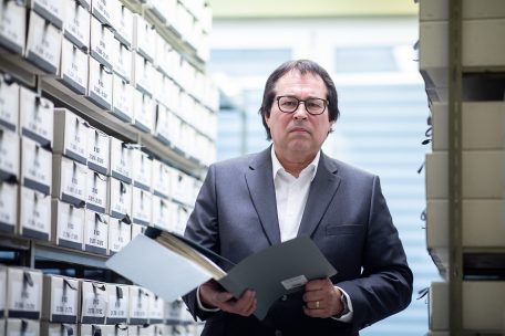 Nationalsozialismus / Deutschland leitet Ermittlungen gegen Verdächtige wegen NS-Verbrechen ein