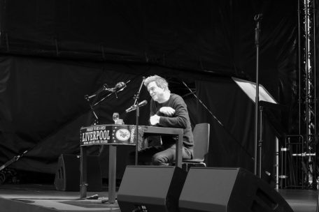 Die Passagen aus Campinos Schriftwerk „Hope Street“ sorgen für viele Lacher