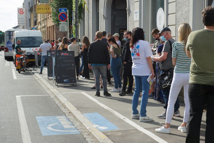 Luxemburg / Zwischen Technobeats und Nadelstichen: Die Impfparty im „Atelier“