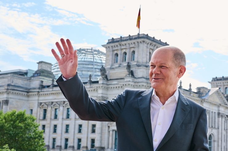 Deutschland / Interview mit SPD-Kanzlerkandidat Olaf Scholz: „Es darf keinen neuen Lockdown geben“