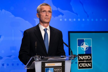 Jens Stoltenberg, Nato-Generalsekretär, spricht am Freitag während einer Online-Pressekonferenz nach einer Videokonferenz der Nato-Außenminister zu den Entwicklungen in Afghanistan im Nato-Hauptquartier