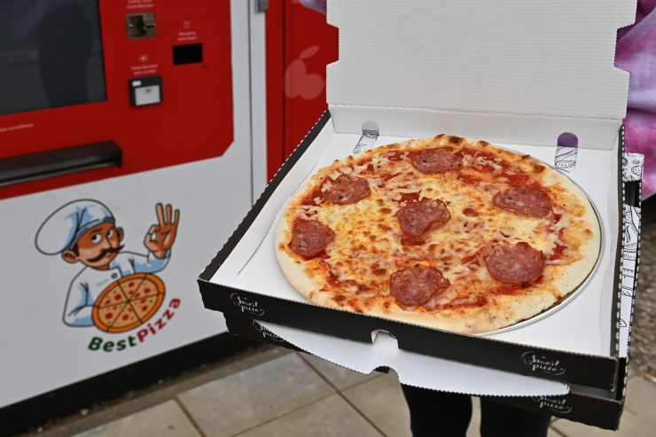 Editorial  / Pizza aus dem Automaten sorgt für Aufregung