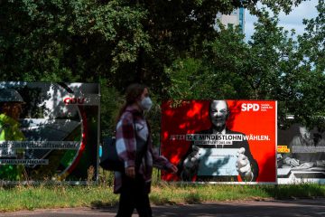 Deutschland / Fünf Wochen vor der Bundestagswahl liegt die SPD erstmals seit 15 Jahren vor der Union