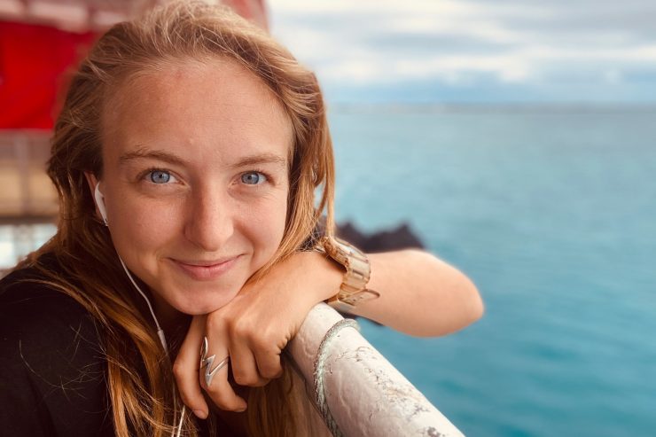 Corona / Für ein Wochenende nach Tonga: Junge Britin steckt seit 18 Monaten auf einer Pazifikinsel fest