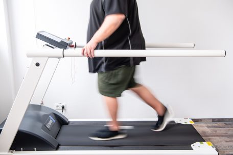 Auch wenn jeder Mensch Opfer von Bodyshaming werden kann, so sind übergewichtige Personen doch besonders häufig betroffen