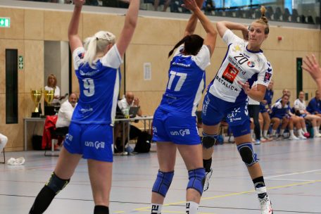 Joy Wirtz (rechts) war mit 10 Treffern beste Schützin der Partie