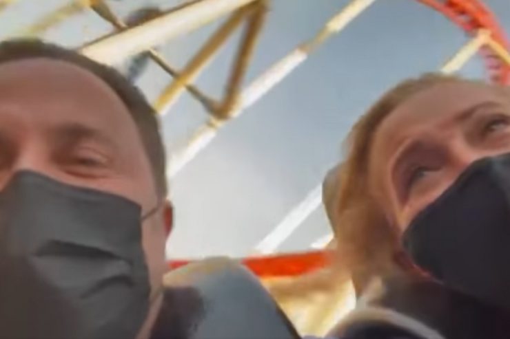 Luxemburg  / „Oh nee!“ – Xavier Bettel und Paulette Lenert filmen ihren Ritt auf der Glacis-Achterbahn