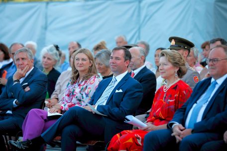  Zahlreiche Persönlichkeiten aus Politik und Gesellschaft nahmen am festlichen Moment teil