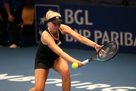 Clara Tauson besiegte im August US-Open-Siegerin Emma Raducanu