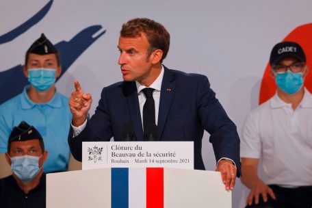 France / Macron veut moderniser et renforcer la police ... pour le prochain quinquennat