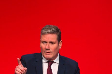 Labour-Parteitag / Der britische Oppositionsführer Starmer rechnet mit Vorgänger Corbyn ab