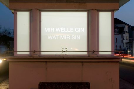 La devise „Mir wëlle bleiwen, wat mir sinn“ / Des mots en quête de sens