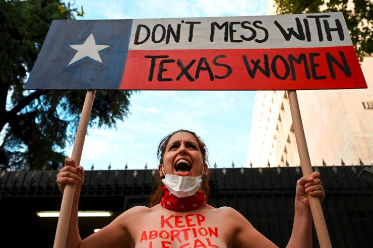 Umstrittenes texanisches Gesetz / Massenproteste für Recht auf Abtreibung in den USA