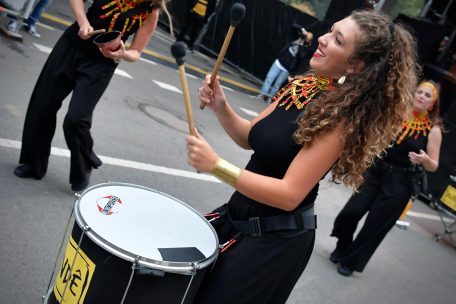 Für musikalische Animation sorgte u.a. eine Gruppe von Drummern