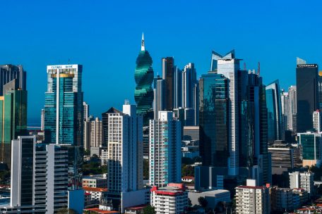 Steuergerechtigkeit / „Pandora Papers“ enthüllen weltweite Offshore-Geschäfte hunderter Politiker