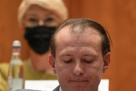 Rumänien / Regierung gestürzt: Parlament entzieht Premier Florin Citu das Vertrauen