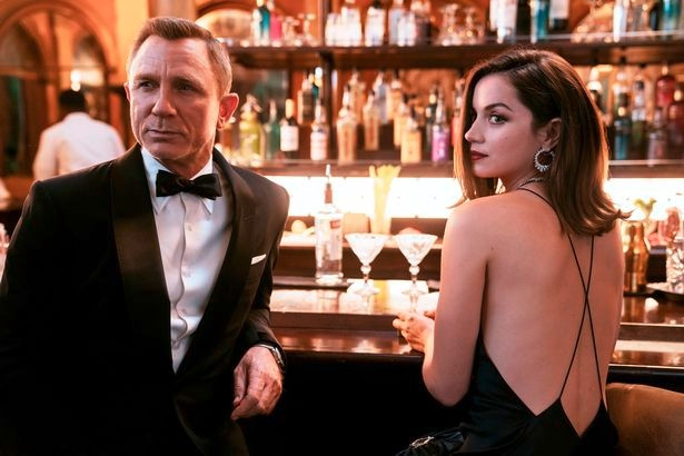 Film / Ein No-Go auf zwei Beinen?: „No Time to Die“ ist der letzte Bond-Film mit Daniel Craig