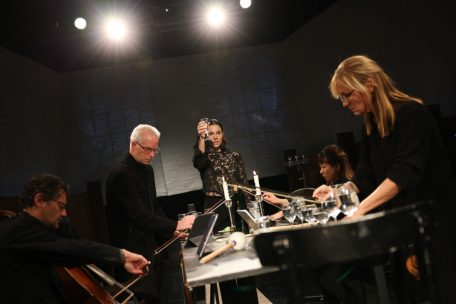 Theaterkritik / „Let Me Die Before I Wake“: Dieses Stück gehört begraben