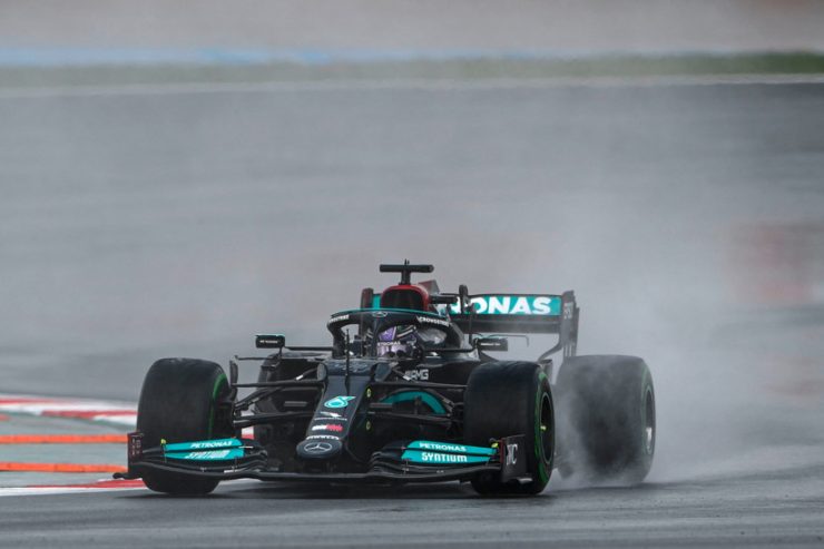 Formel 1 / Hamilton riskiert … und verliert – Bottas siegt vor Verstappen