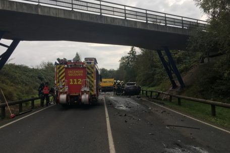 Zwischen Sandweiler und Schrassig / Schwerwiegender Verkehrsunfall fordert zwei Todesopfer