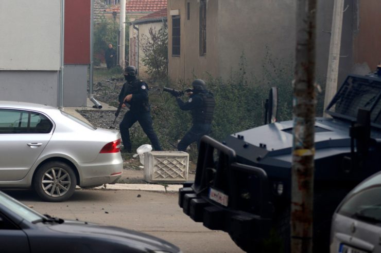 Nach Schüssen bei Polizei-Razzia / Neue Spannungen im Nordkosovo