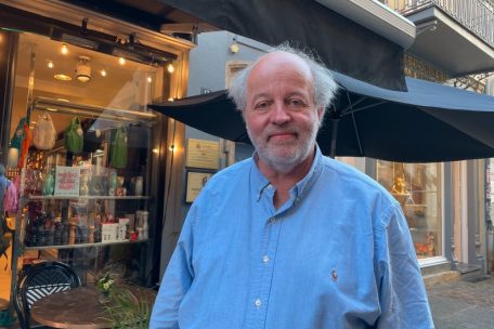 Michel Rodenburg spricht sich für das Covid-Check-System in Betrieben aus