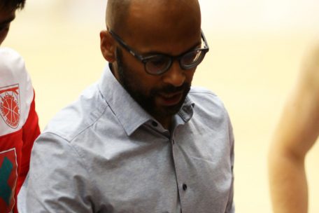 Racing-Coach Amadeo Dias ist sich bewusst, dass er sich in Geduld übern muss 