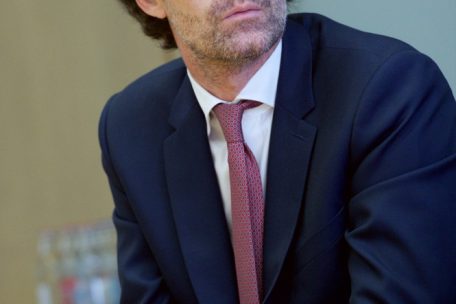 Der Generalsekretär der „Association des médecins et médecins-dentistes“ (AMMD), Guillaume Steichen, ist Hausarzt und stellt fest, dass momentan noch mehr Menschen in die Praxis kommen als ohnehin schon um diese Zeit