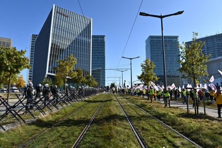 Wegen der Veranstaltung blieb der Boulevard Kennedy in Richtung Innenstadt mehrere Stunden lang gesperrt