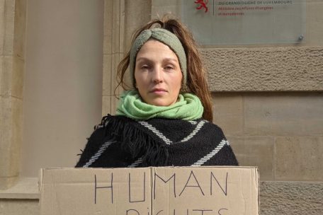 Menschenrechte sind direkt mit der Klimakrise verbunden, sagt die Greenpeace-Aktivistin Myrna Koster