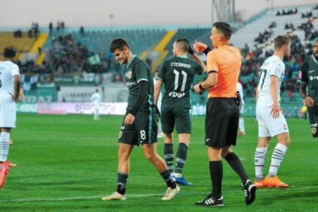 Luxemburger im Ausland / Moris wird von Feuerzeug getroffen – aber auch das bremste Union Saint-Gilloise nicht