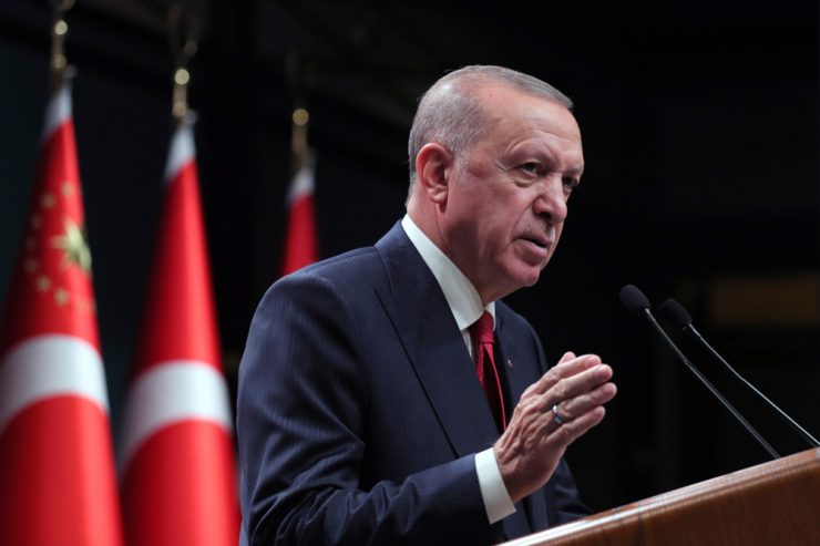 Kommentar / Schuss nach hinten: Erdogan führt die Türkei ins Abseits