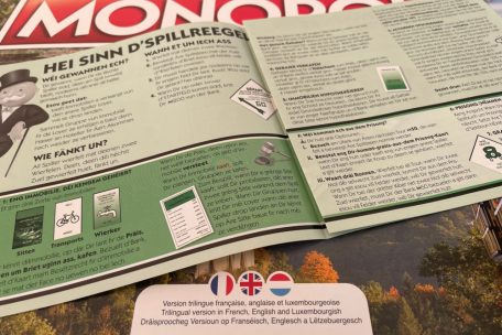 In der neuen Version von „Monopoly“ werden die Spielregeln auch auf Luxemburgisch erklärt.