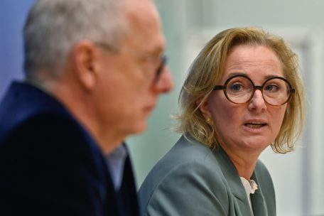 Corona in Luxemburg  / Paulette Lenert: „Wir sind in der vierten Welle“