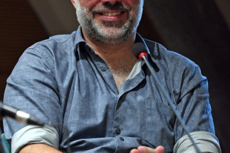 Yann Tonnar, président de la Filmakademie, annonce les cinq candidats retenus pour chacune des treize catégories