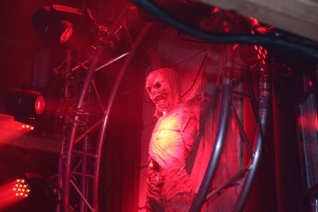 Der Legende nach machten sich an Samhain die Toten auf die Suche nach den Lebenden, die im nächsten Jahr sterben sollten