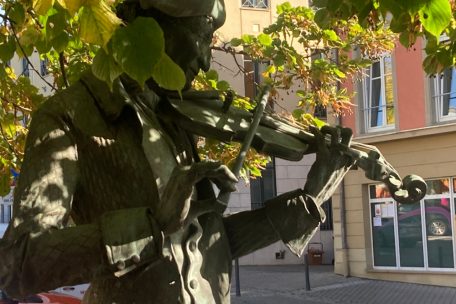Luxemburg / Der „Blannen Theis“ und die Fußgängerzone von Grevenmacher sind gleich alt