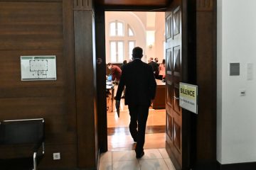 Freundeskreis-Prozess / Können verurteilte Straftäter Ämter bekleiden und sich zur Wahl stellen?