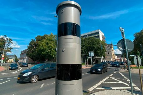 Rotlicht und Geschwindigkeit / Trier: Superblitzer in der Luxemburg-Einflugschneise