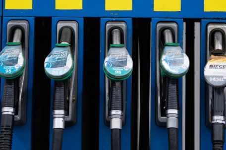 Luxemburg / Neuer Höchststand für Super 98: Ein Liter kostet ab Mitternacht 1,598 Euro