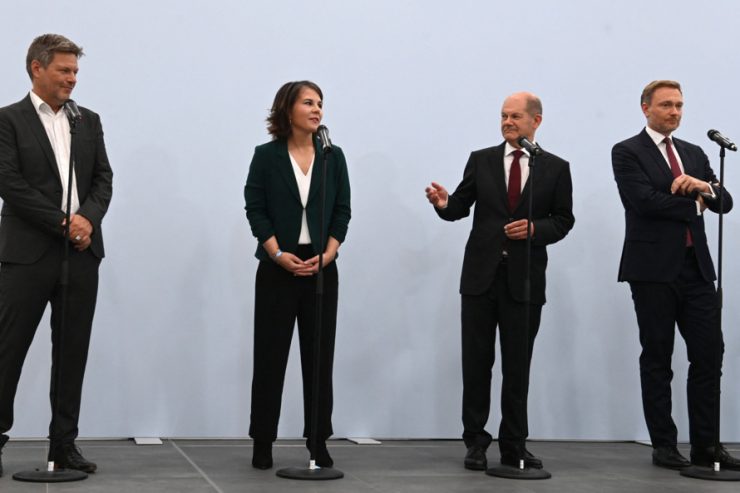 Deutschland / Bei den Ampel-Koalitionsverhandlungen dürfte es bald um die Verteilung der Ressorts gehen