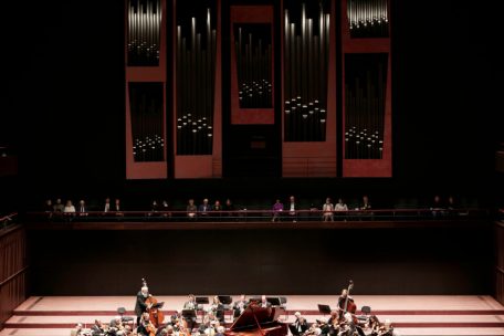 Es wirkt so, als haben alle Musiker die Interpretationsphilosophie von Andras Schiff verinnerlicht