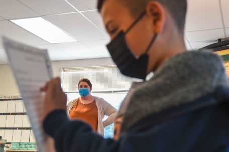 Bedenklich bis illegal / Lehrer an Europaschulen fühlen sich ausgenutzt