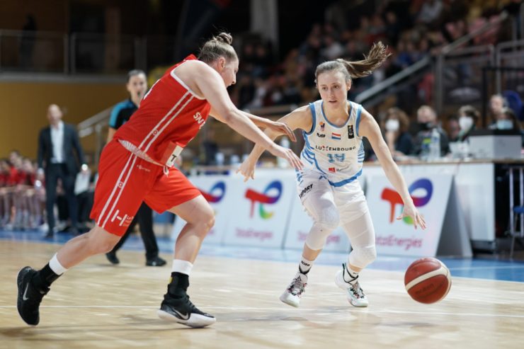 Damen-Basketball / Niederlage gegen die Schweiz: FLBB-Damen verpassen es sich zu belohnen